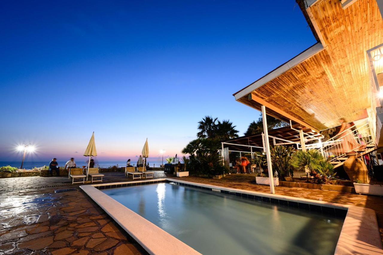 Villaggio Stella Del Sud & Resort Pisciotta Exterior foto